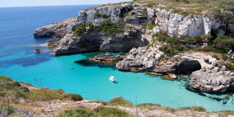 Cala Màrmols